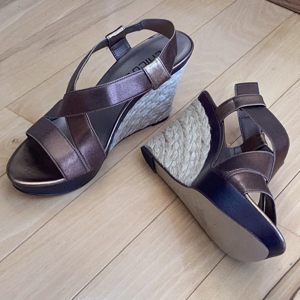 CHICOS bronze, open toe sling back espadrille wedge sandals. Women size 9.5